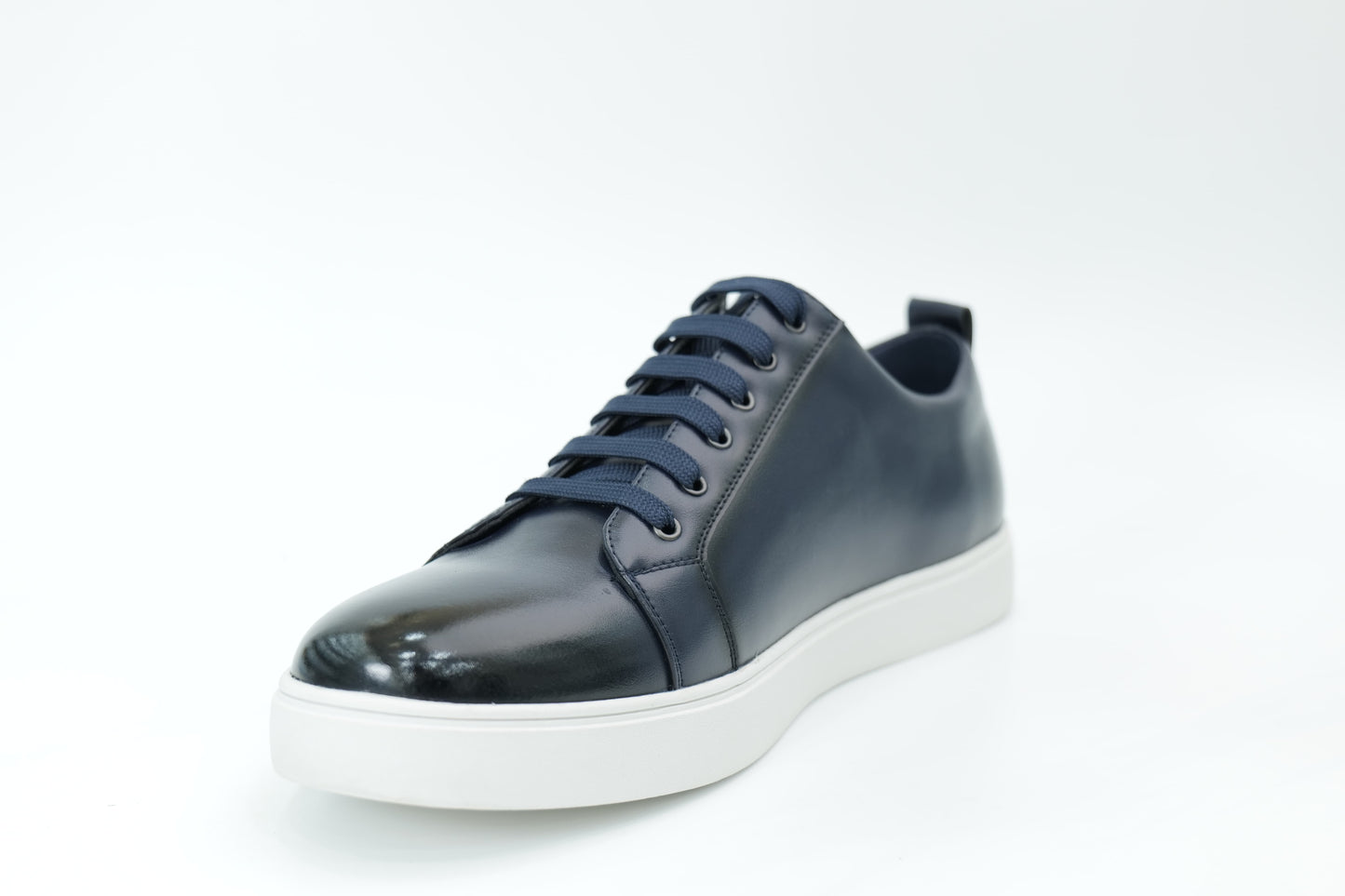 Casual sneakers