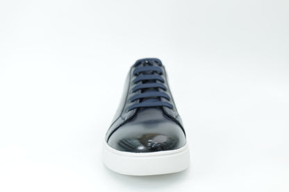 Casual sneakers