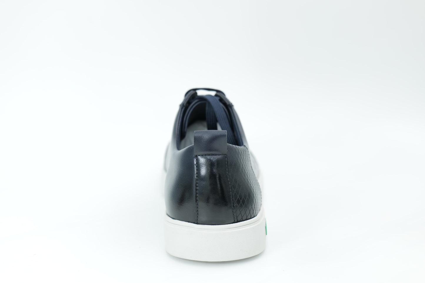 Casual sneakers