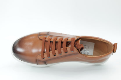 Casual sneakers