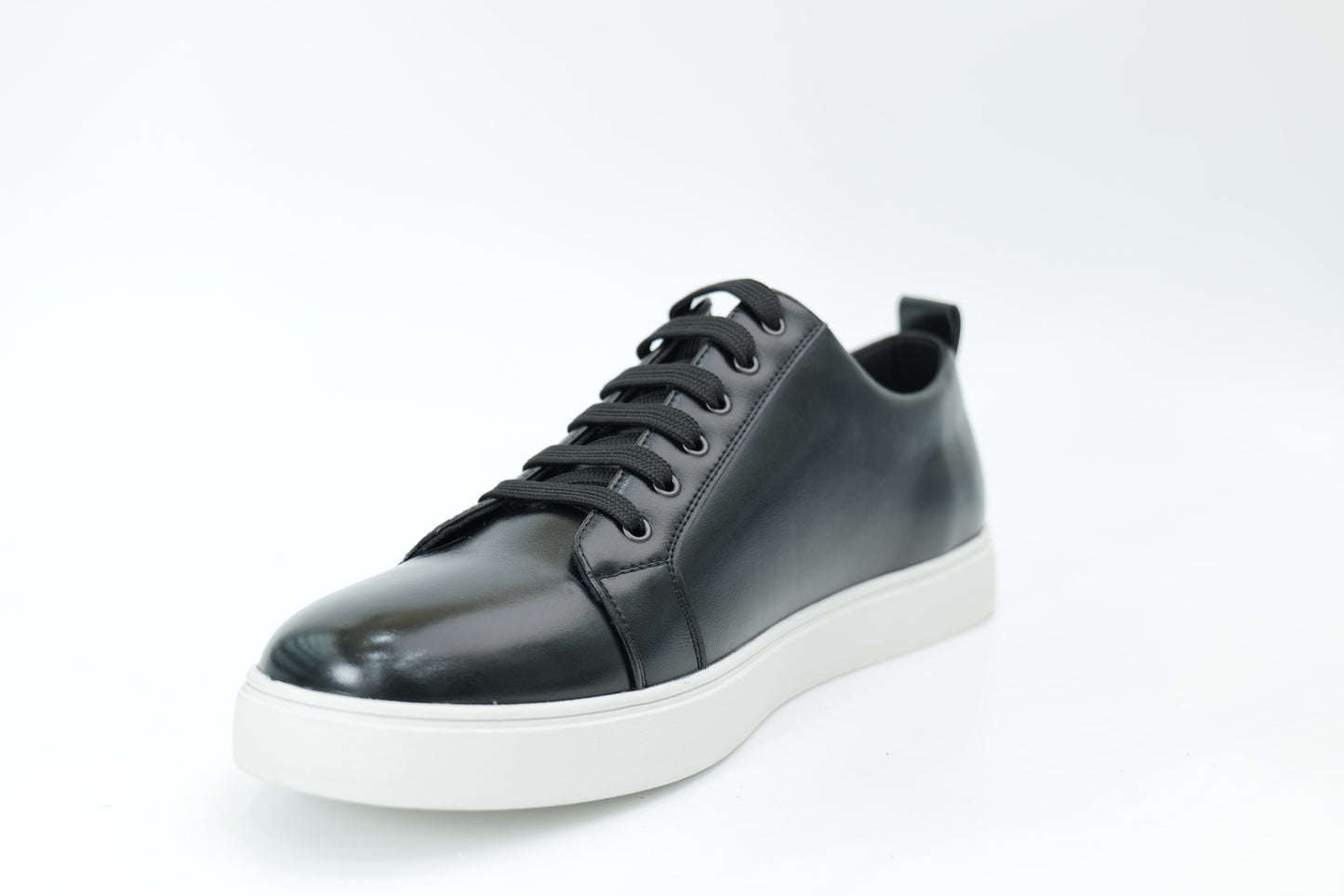 Casual sneakers
