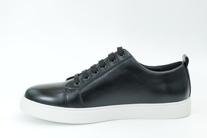 Casual sneakers