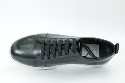 Casual sneakers