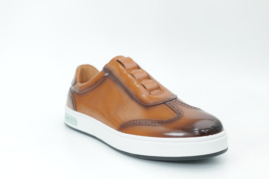 Casual sneakers