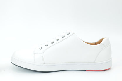 Casual sneakers