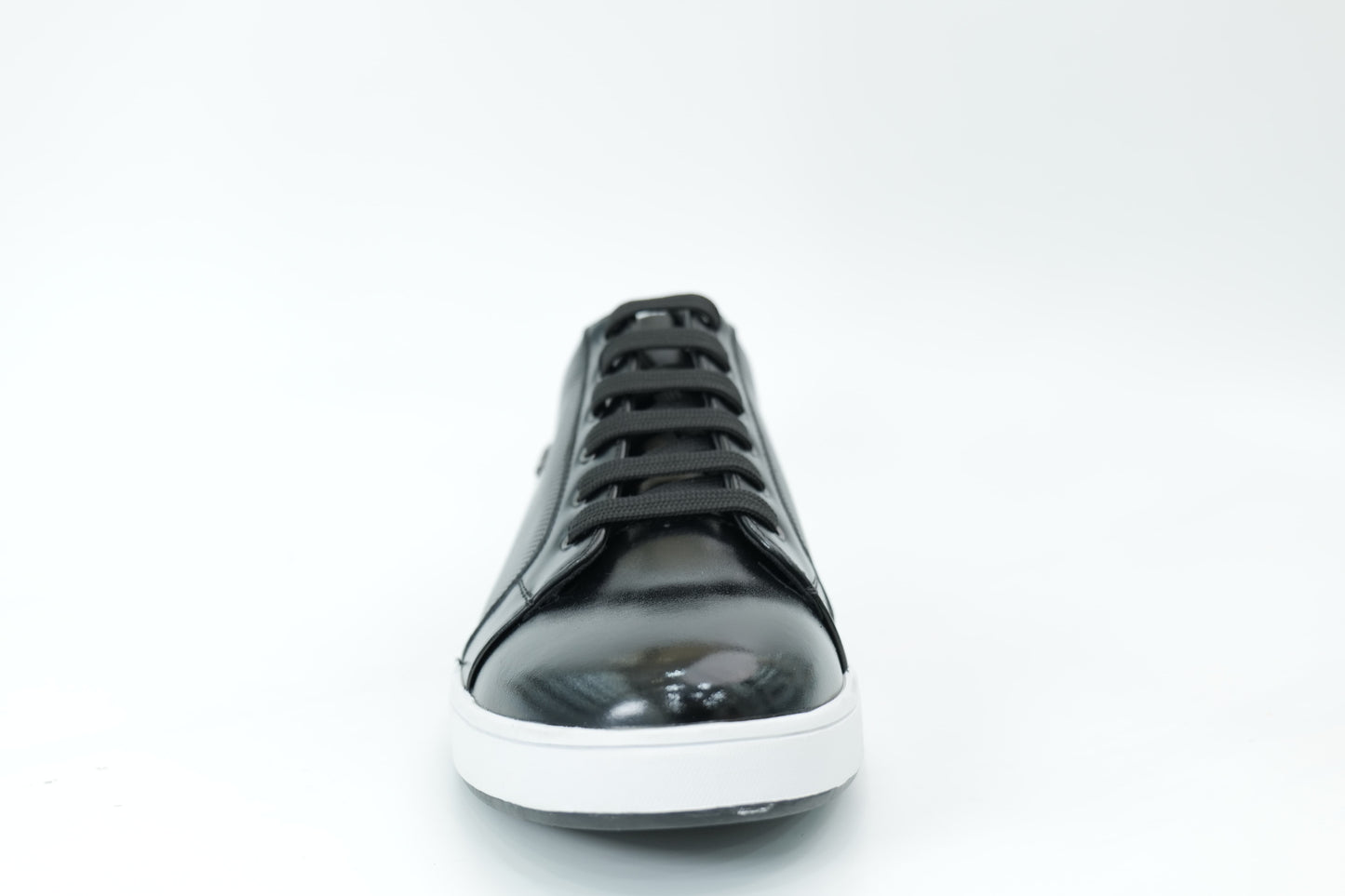 Casual sneakers