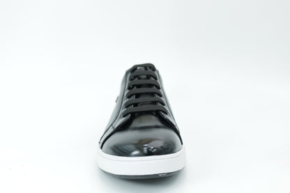Casual sneakers