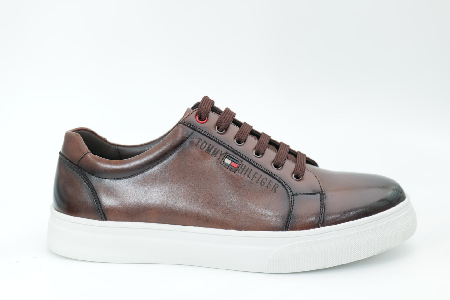 Casual sneakers