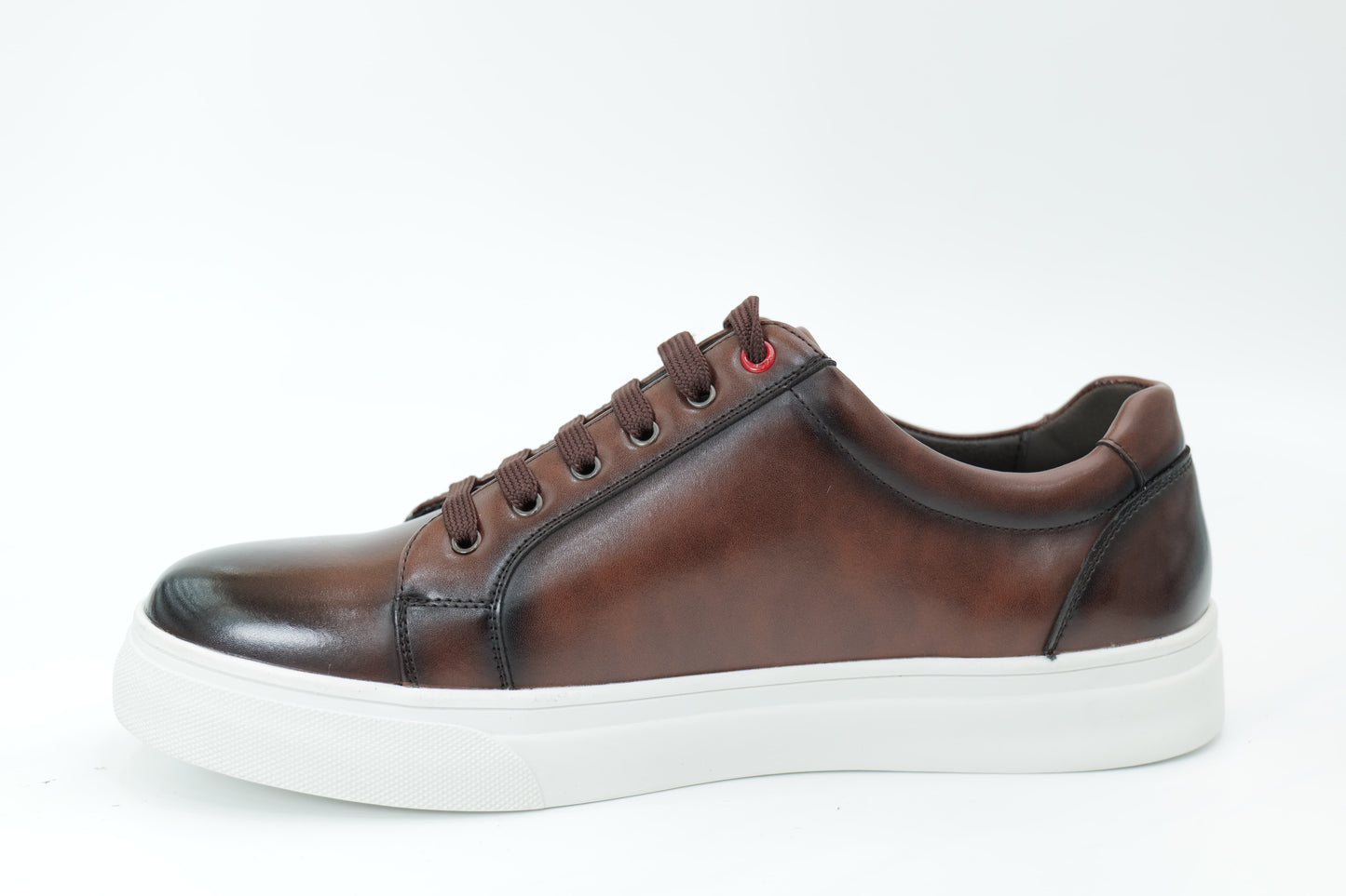 Casual sneakers
