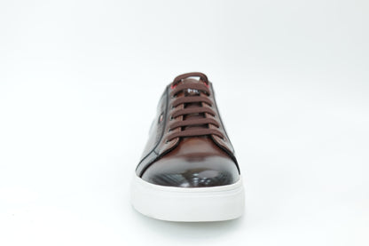 Casual sneakers
