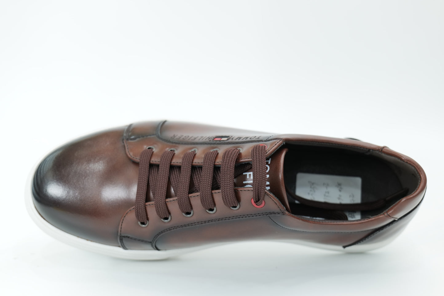 Casual sneakers