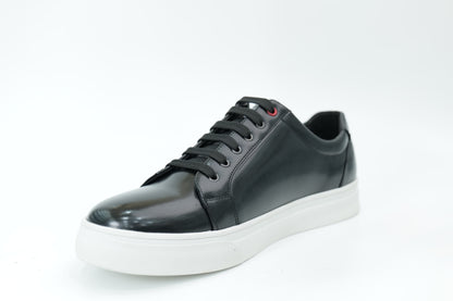 Casual sneakers