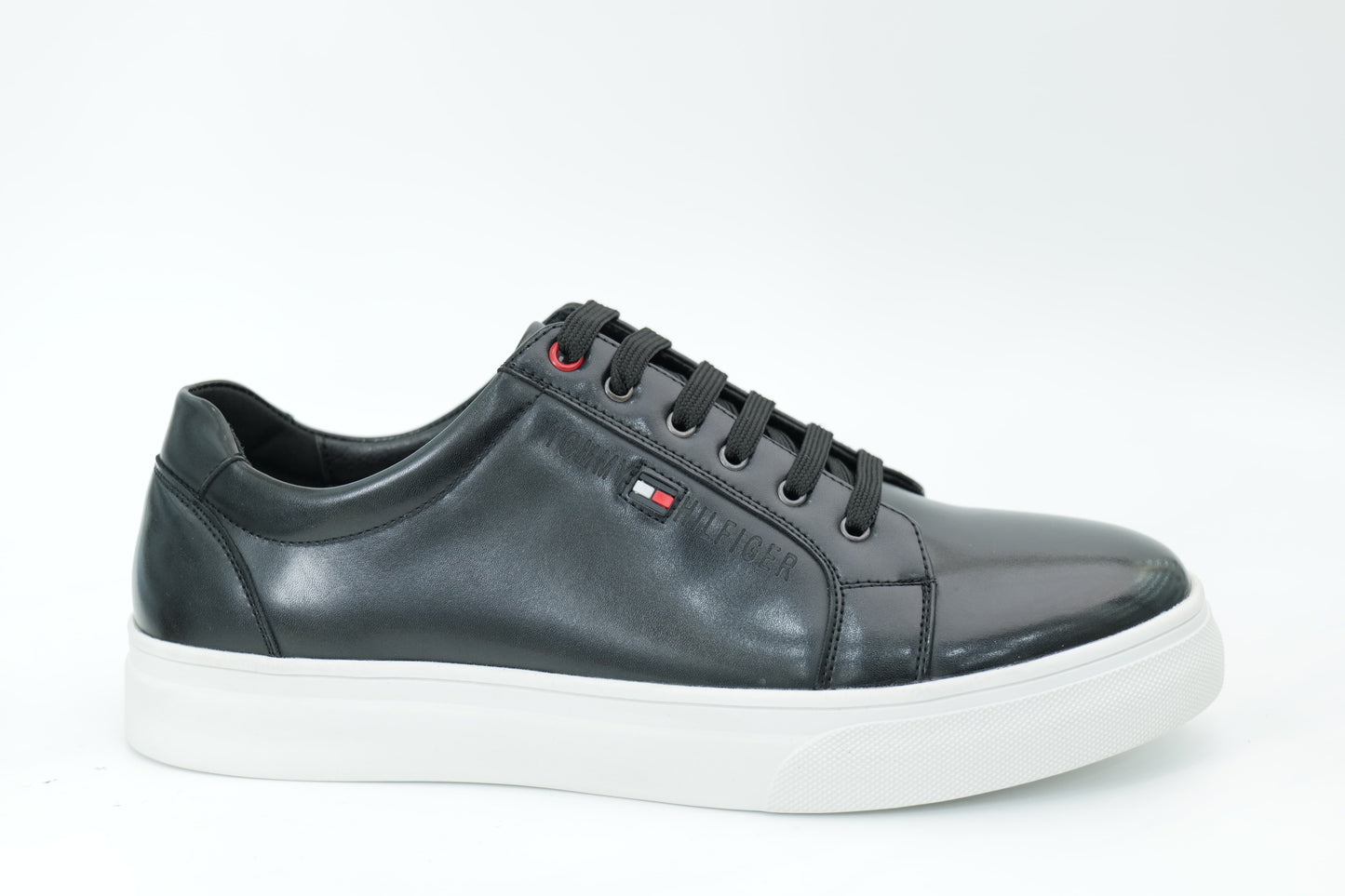 Casual sneakers