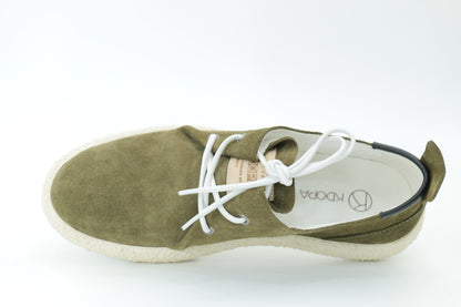 Casual sneakers