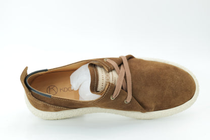 Casual sneakers