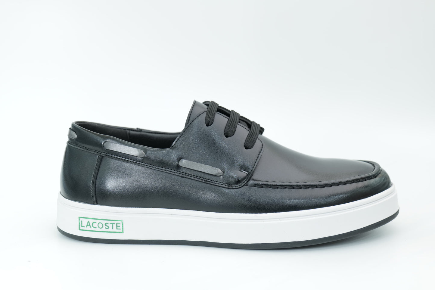 Casual sneakers