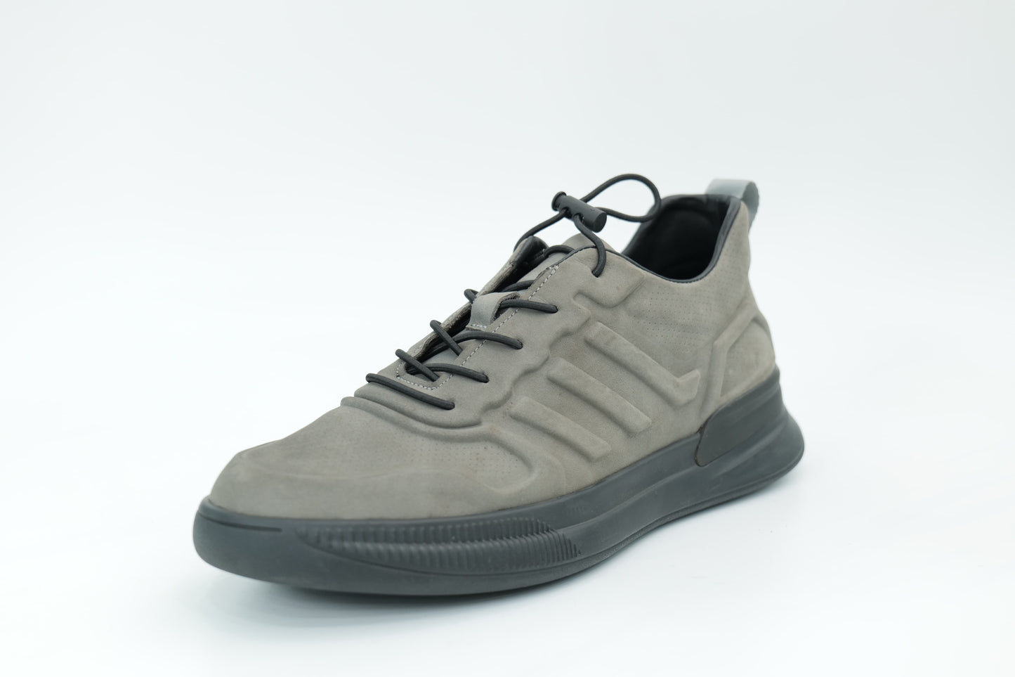 Casual shoes