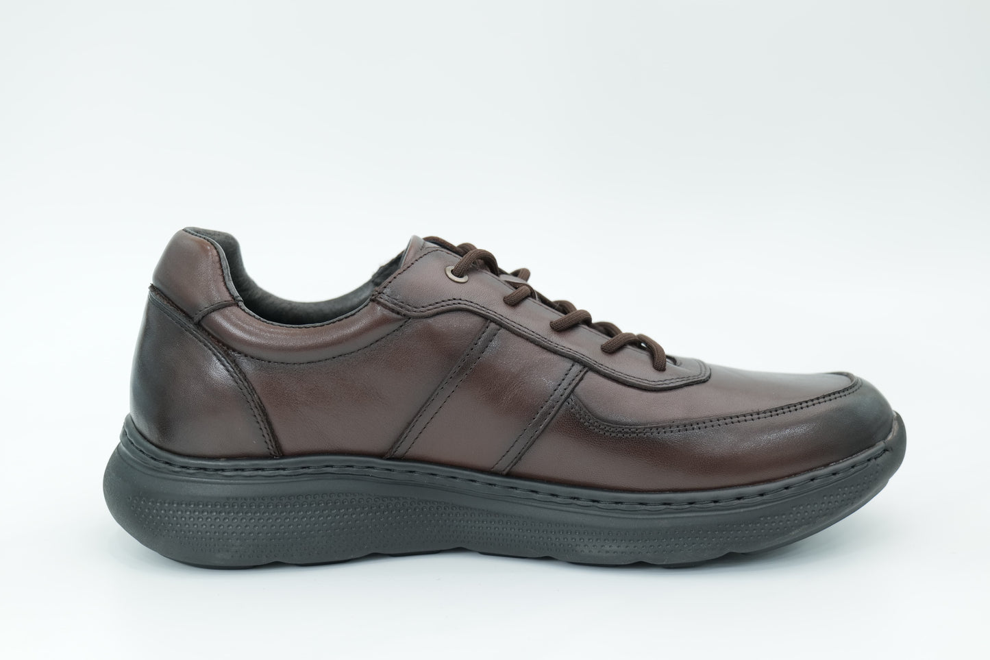 Casual shoes