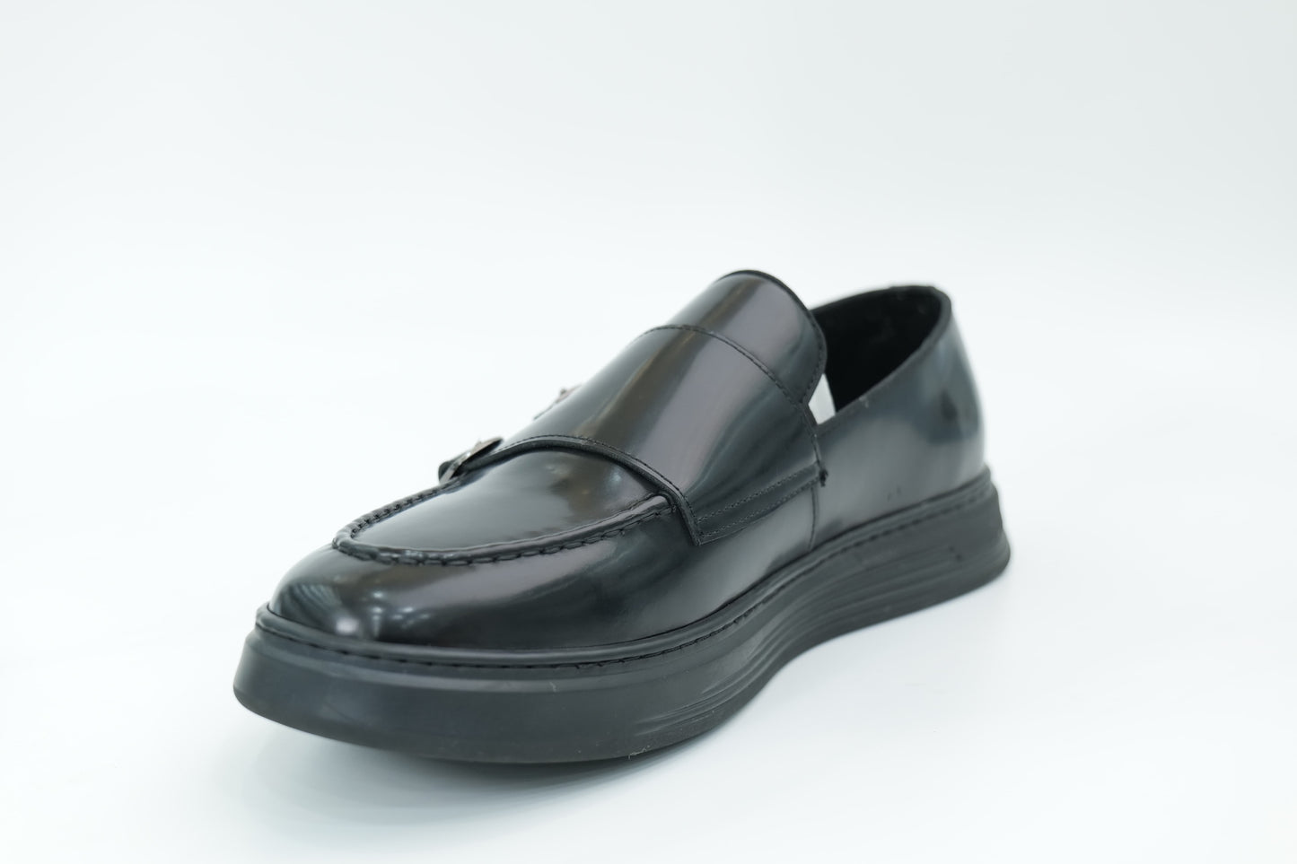 Casual shoes