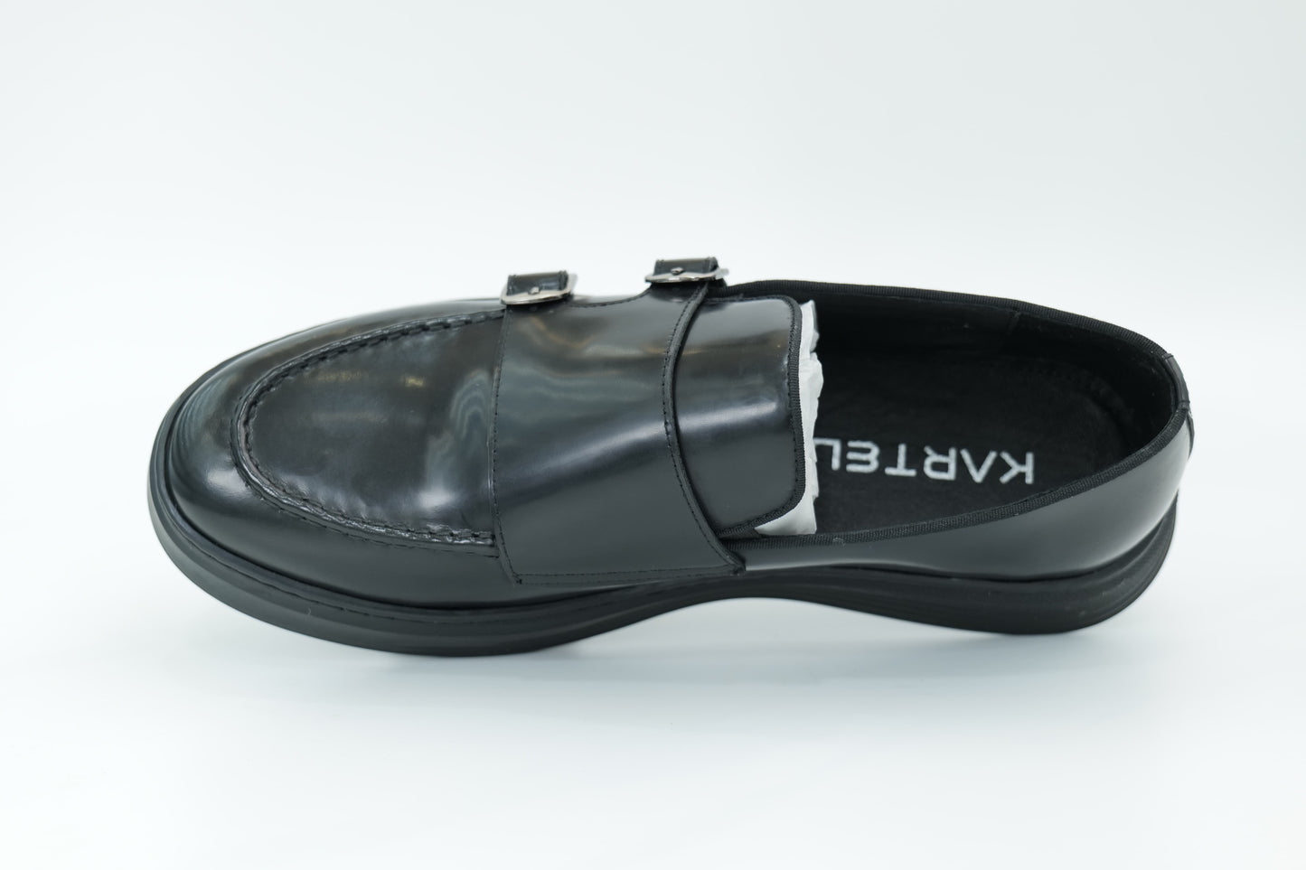 Casual shoes