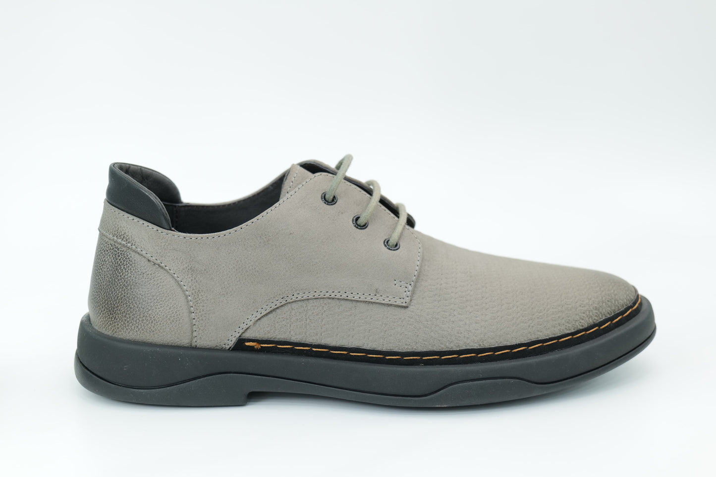 Casual shoes