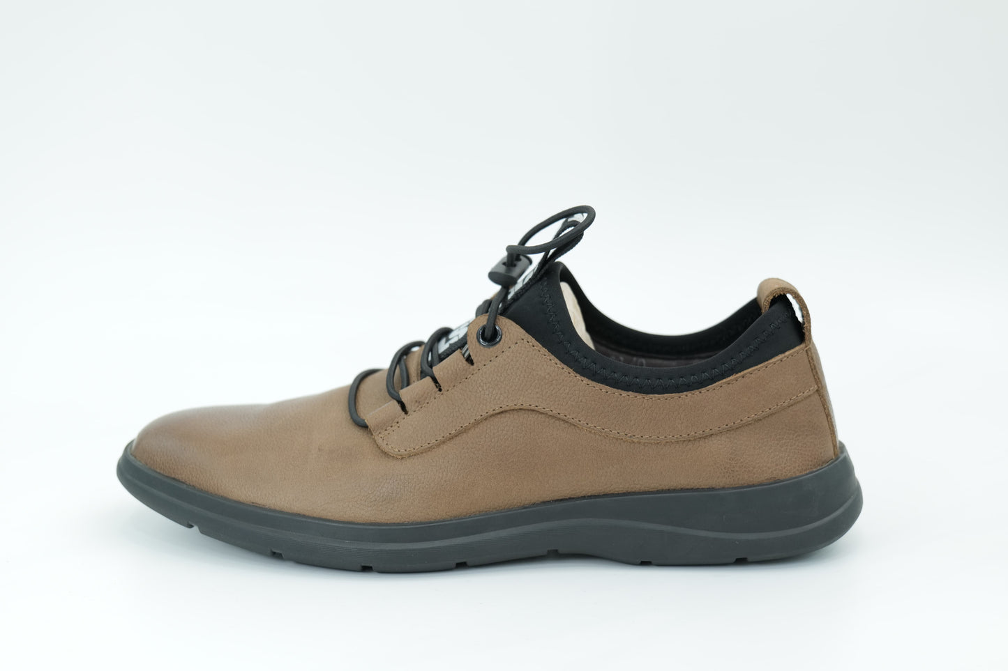 Casual shoes