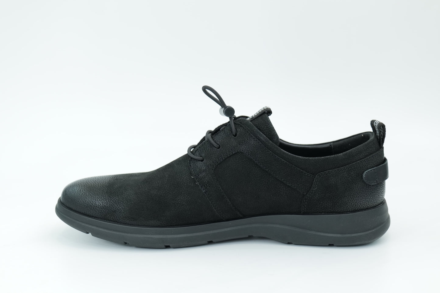 Casual shoes