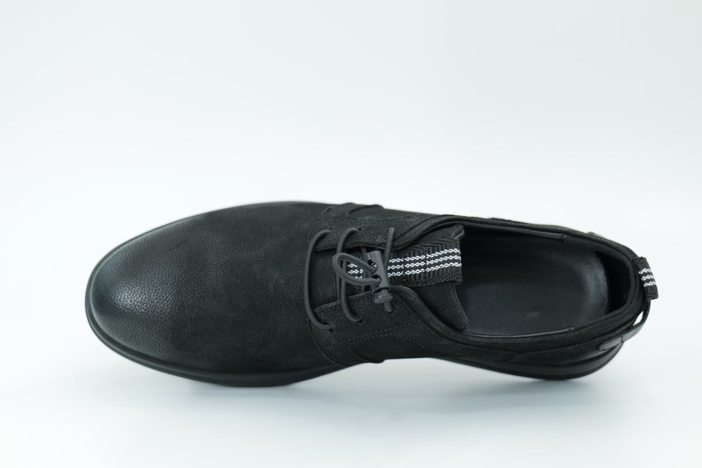 Casual shoes