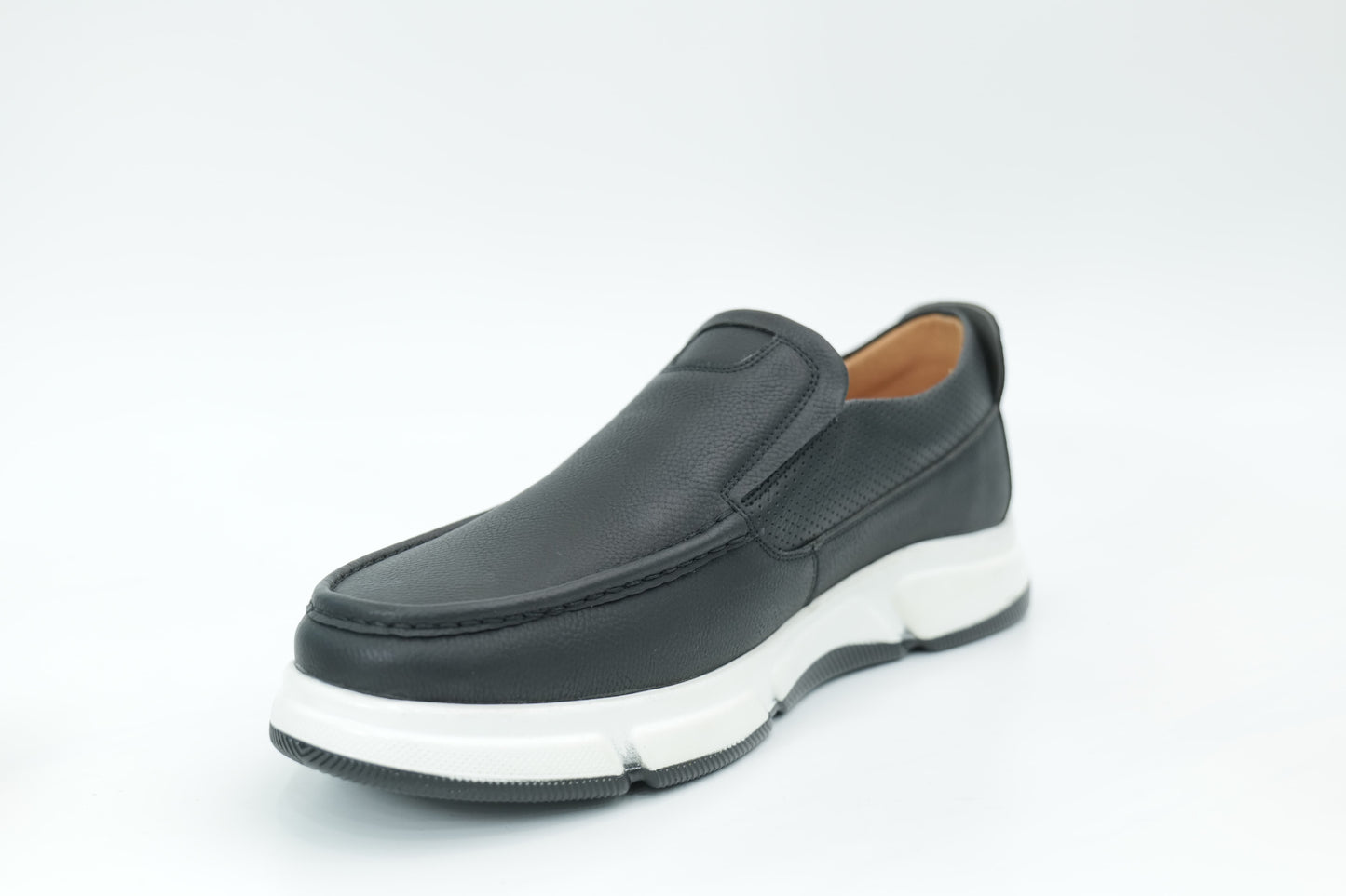 Casual shoes