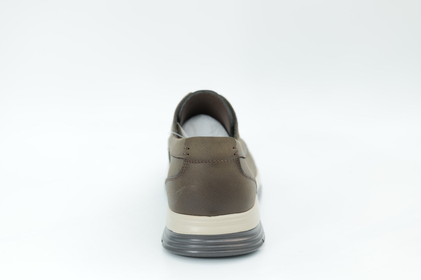 Casual shoes