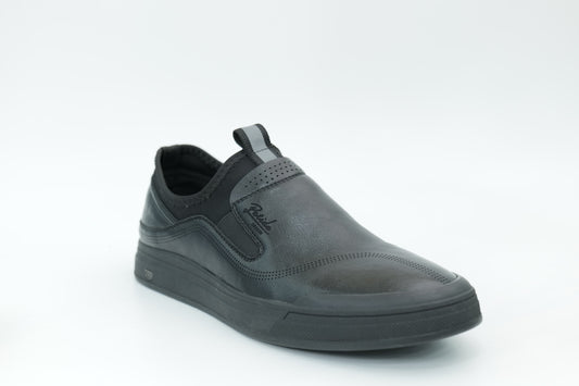 Casual shoes