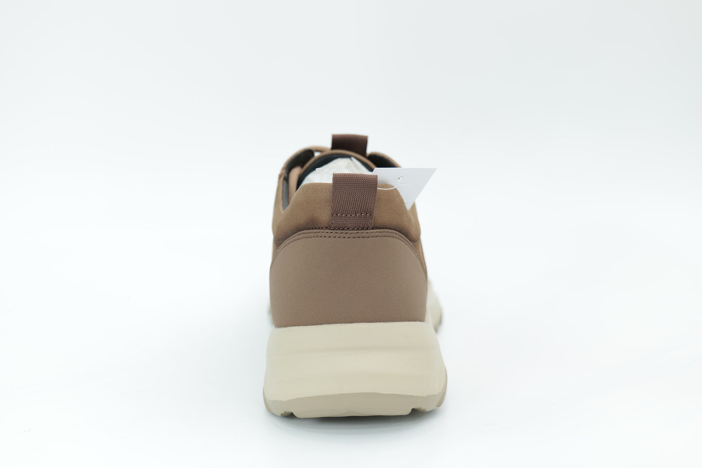Casual shoes