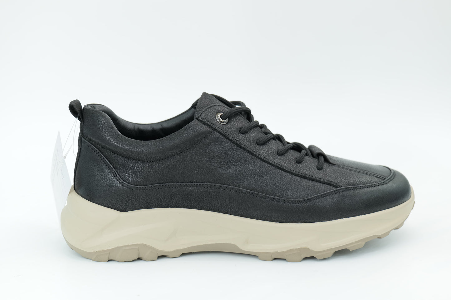 Casual shoes