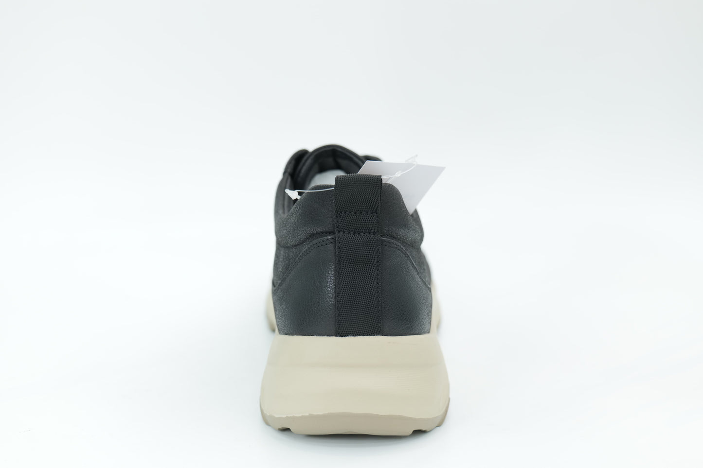 Casual shoes