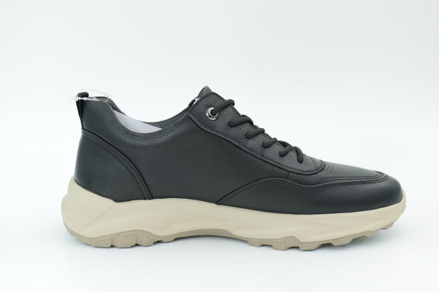 Casual shoes