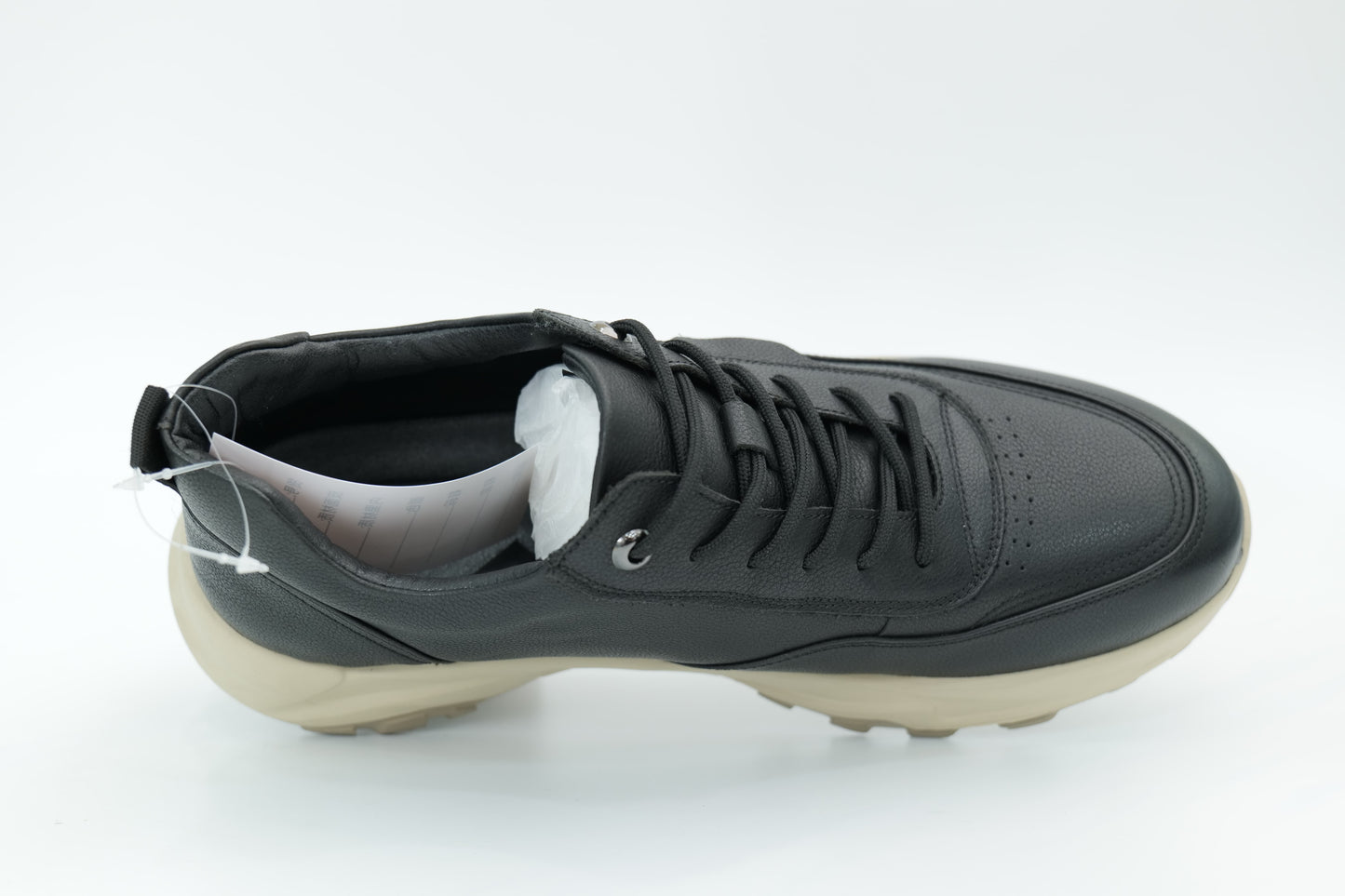 Casual shoes