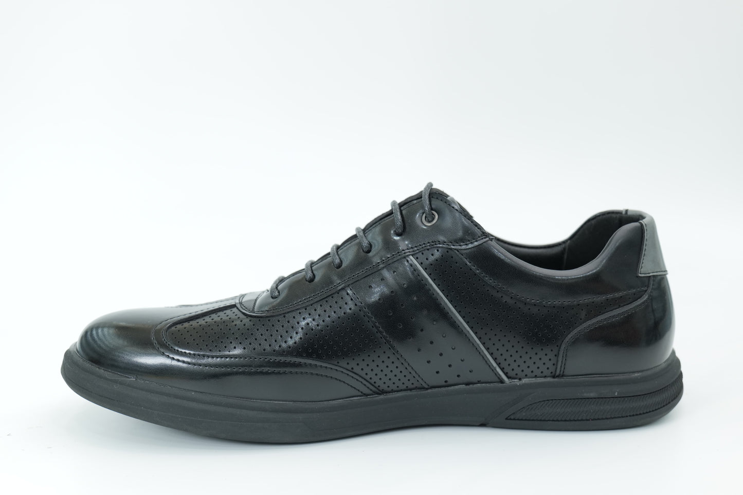 Casual shoes