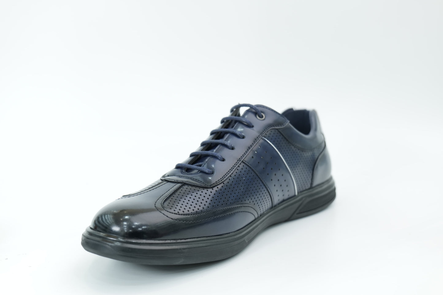 Casual shoes