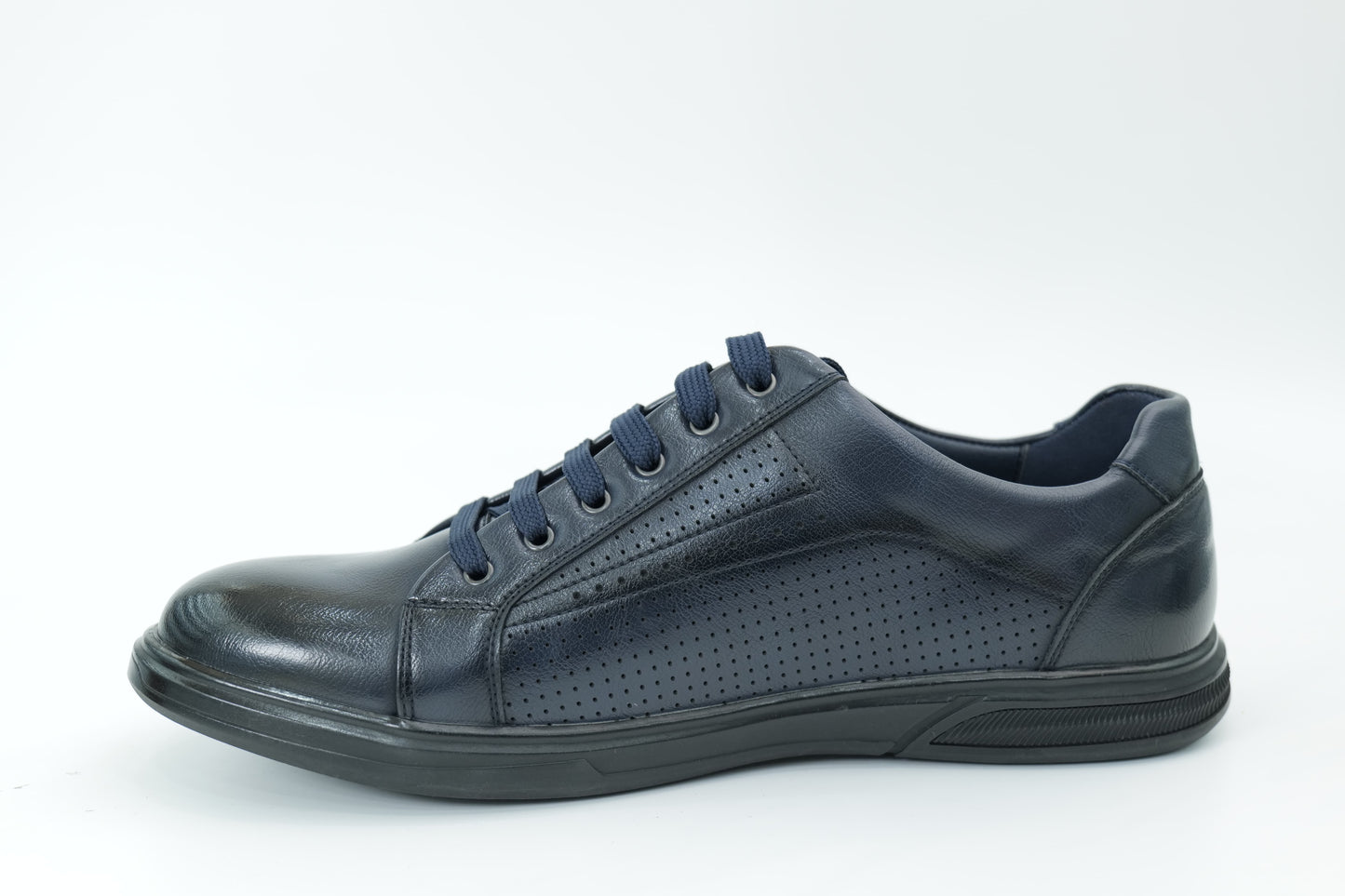 Casual shoes