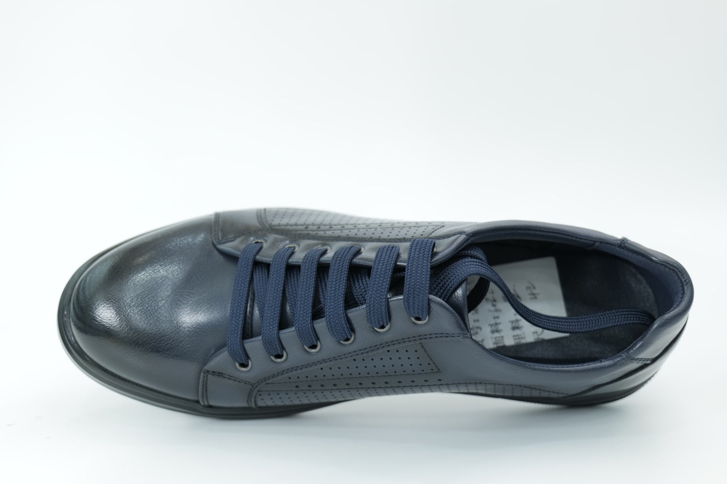 Casual shoes