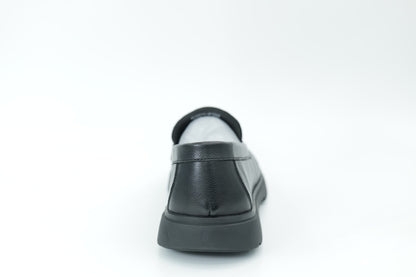 Casual shoes