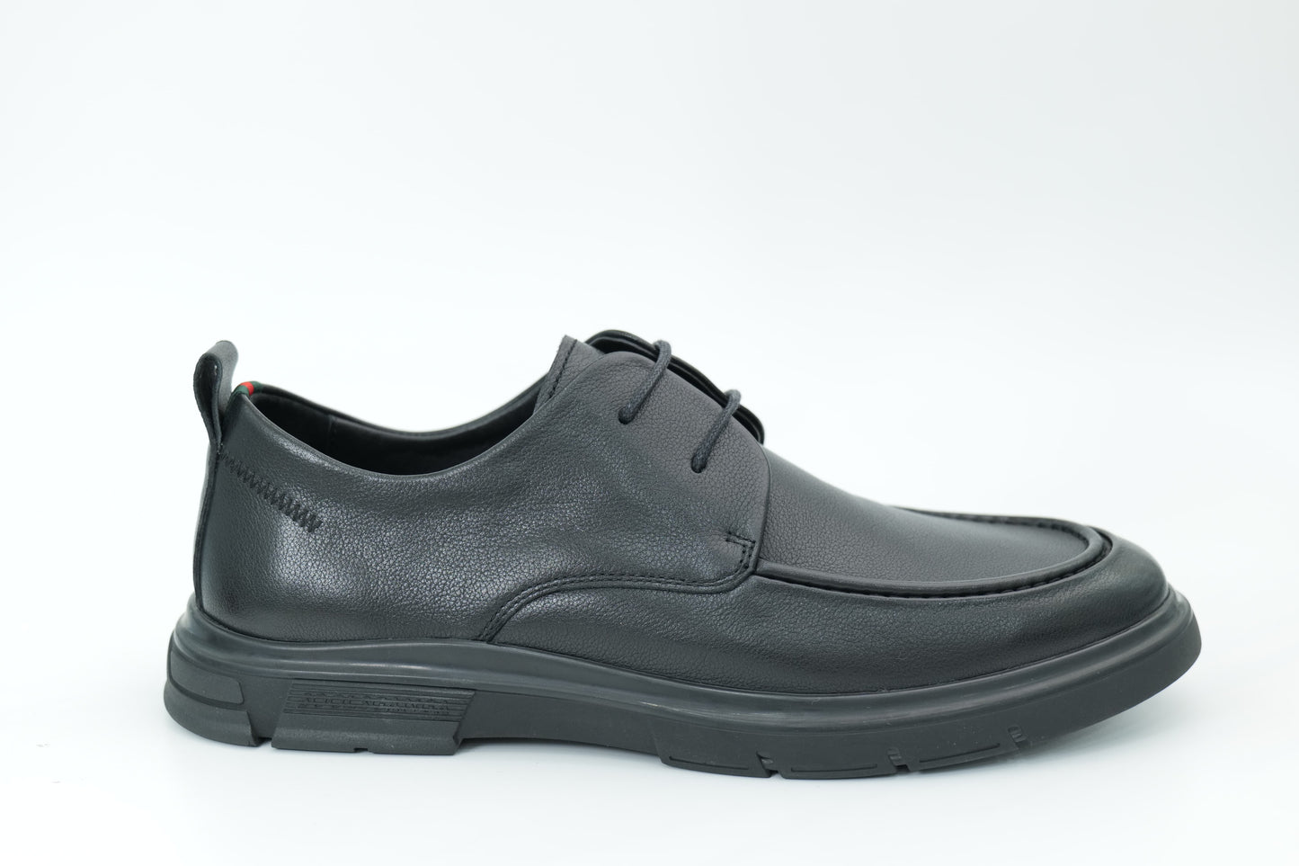 Casual shoes