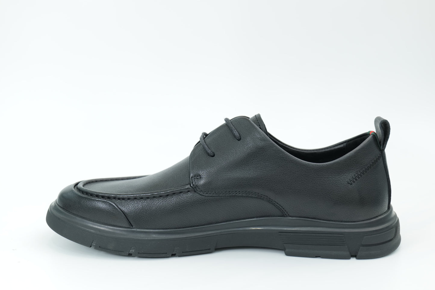 Casual shoes