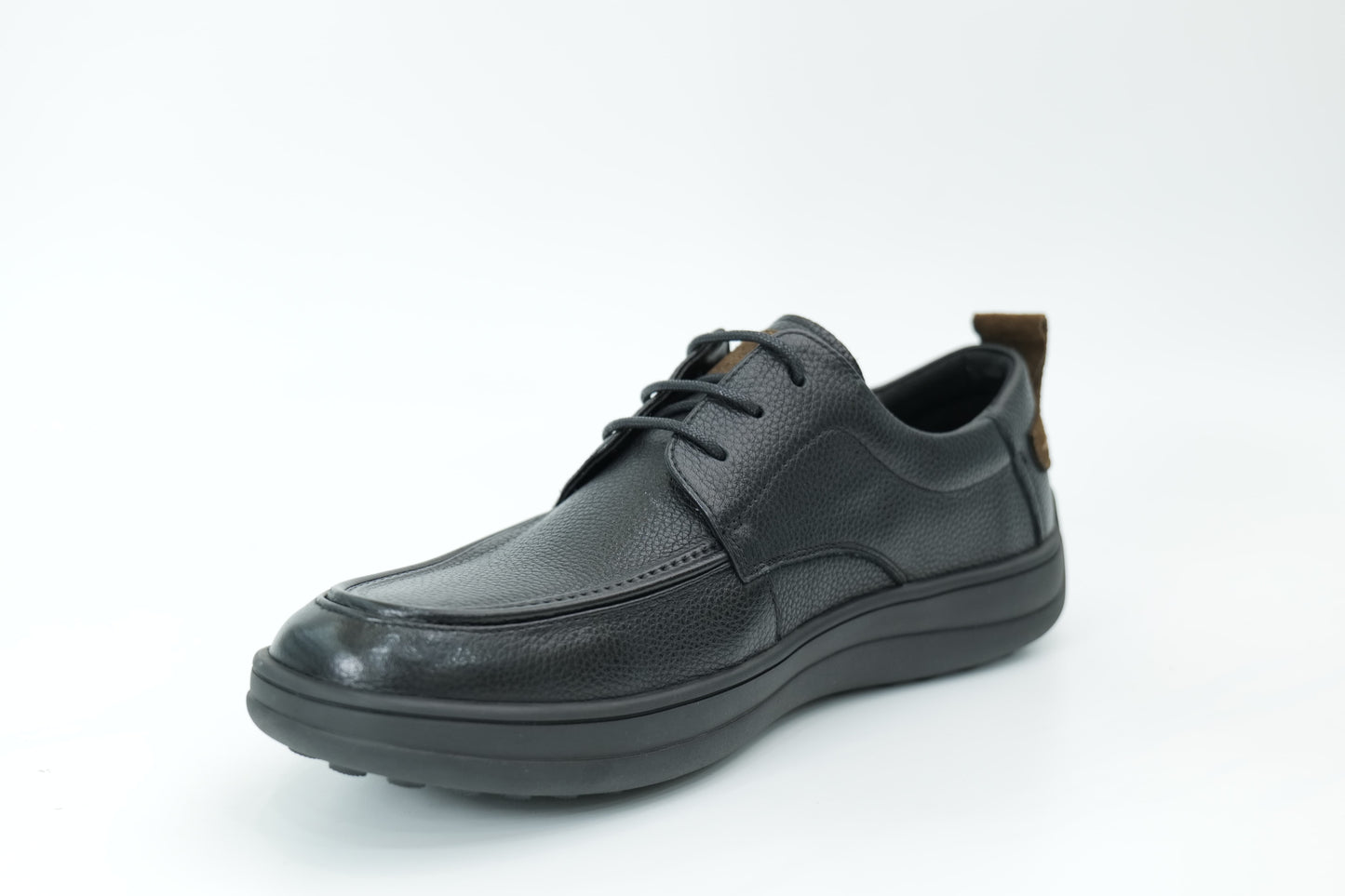 Casual shoes