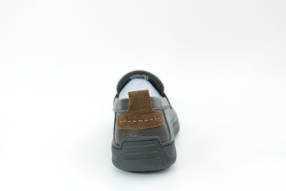 Casual shoes