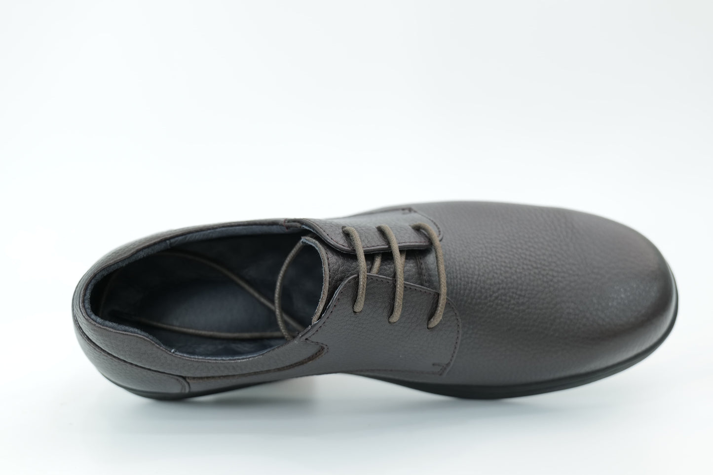 Casual shoes