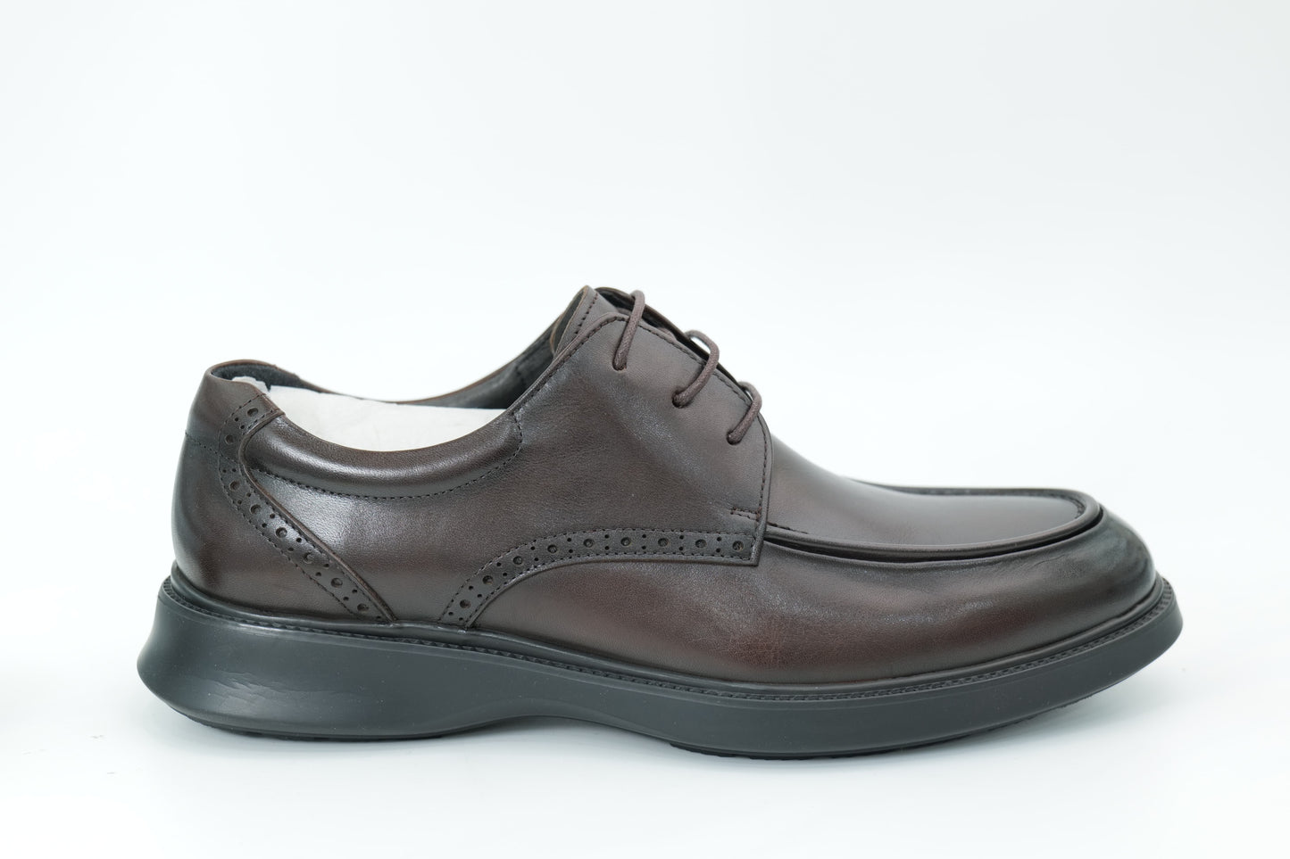 Casual shoes