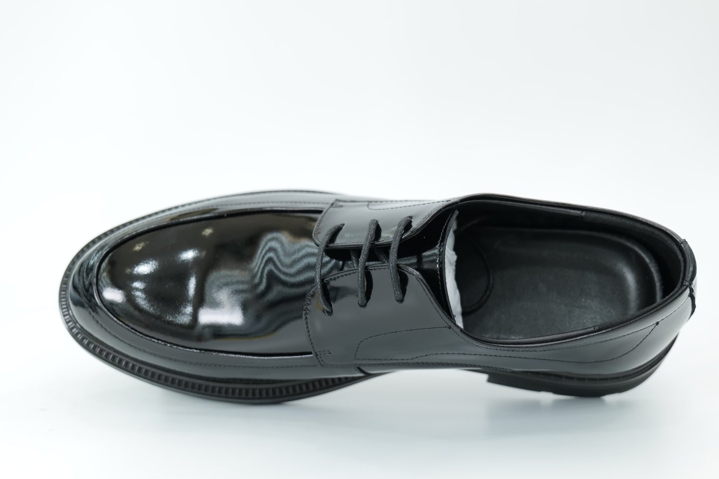 Casual shoes