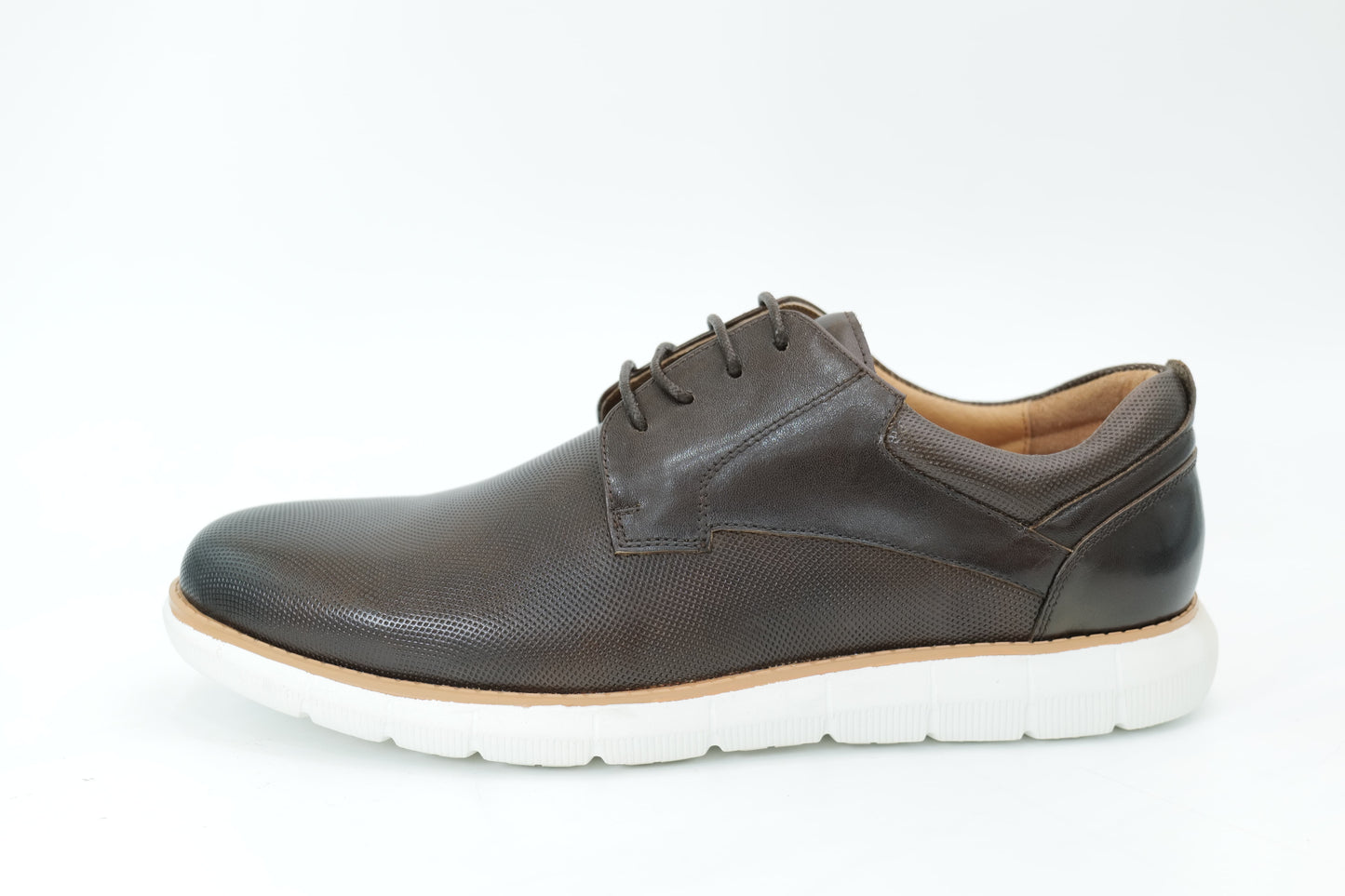 Casual shoes
