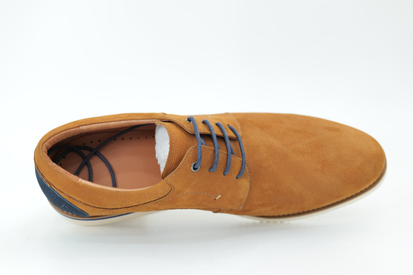Casual shoes